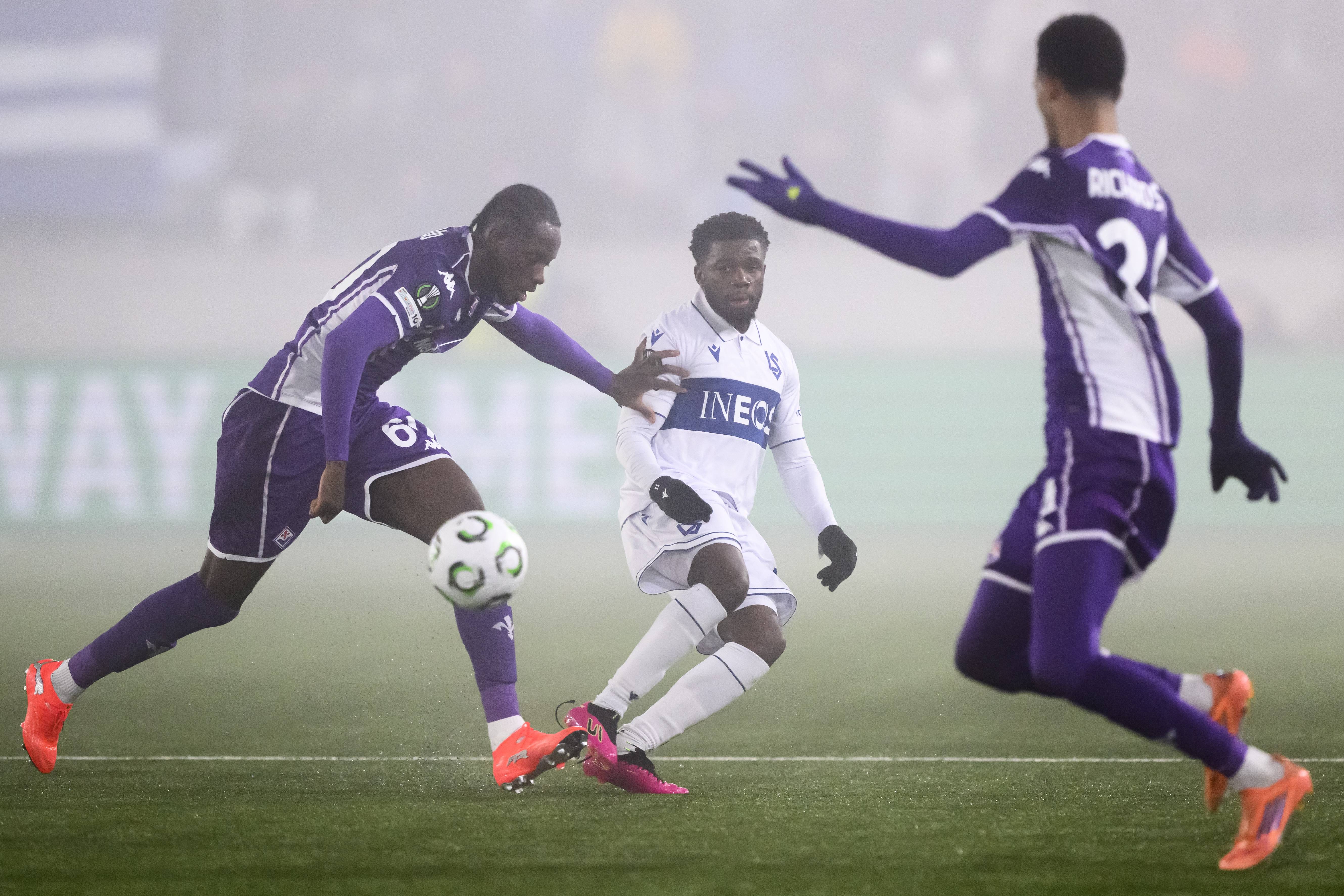 乐竞体育-佛罗伦萨门将神勇扑救，挽救球队不败(佛罗伦萨门将神勇扑救,挽救球队不败的是谁)